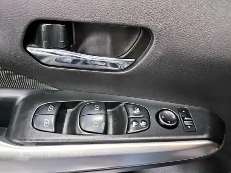 KICKS 1.6 16V SV Limited