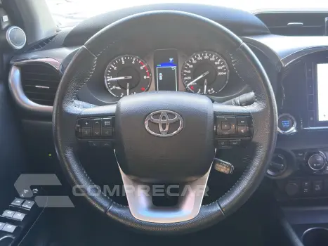HILUX 2.8 D-4D TURBO DIESEL CD SRX PLUS 4X4 AUTOMÁTICO