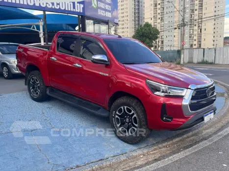 Hilux 2.8 D-4D TURBO DIESEL CD SRX 4X4 AUTOMÁTICO