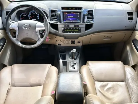 HILUX SW4 3.0 SRV 4X4 16V TURBO INTERCOOLER DIESEL 4P AUTOMÁ