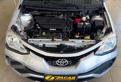 ETIOS HB XS 15 AT