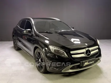Mercedes-Benz GLA 200 1.6 CGI ADVANCE 16V TURBO GASOLINA 4P AUTOMÁTICO 4 portas