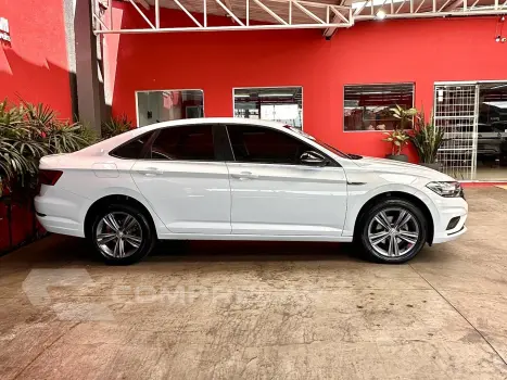 JETTA 1.4 250 TSI TOTAL FLEX R-LINE TIPTRONIC