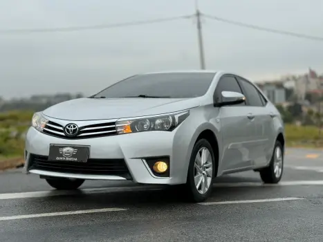 Toyota Corolla 1.8 GLi (Aut.) 4 portas