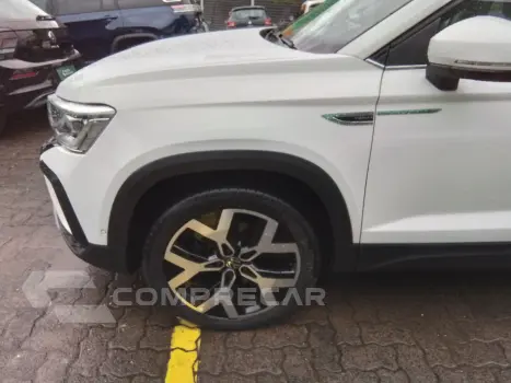 TAOS 1.4 250 TSI TOTAL FLEX HIGHLINE AUTOMÁTICO