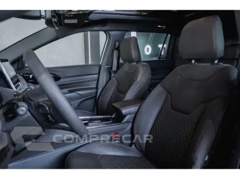 COMMANDER 2.2 TURBO DIESEL OVERLAND AT9