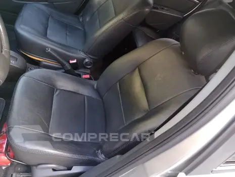 LOGAN 1.0 Expression 16V AUT.