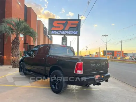 CLASSIC LARAMIE NIGHT ED. 5.7 4X4 AUT.