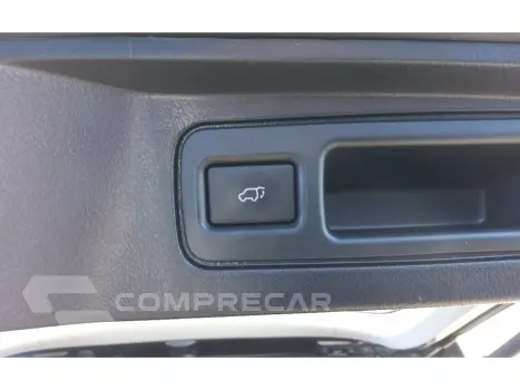 HILUX SW4 2.8 D-4D TURBO DIESEL SRX PLATINUM 7L 4X4 AUTOMÁTI