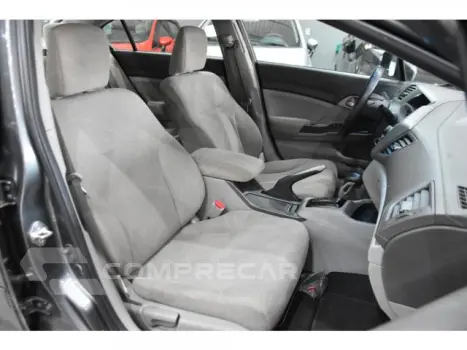 CIVIC - 1.8 LXS 16V 4P AUTOMÁTICO