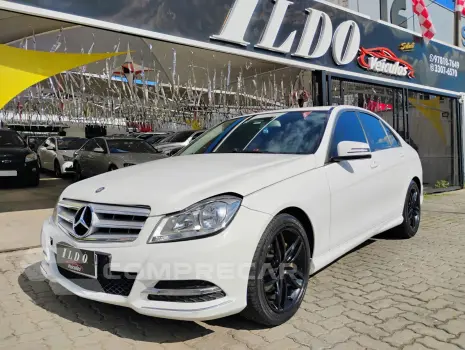 Mercedes-Benz 180 C 1.8 Sedan 8V 4 portas