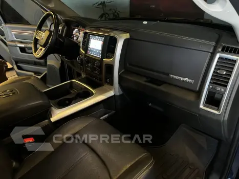 Classic 5.7 V8 32V 4P HEMI LARAMIE AUTOMÁTICO
