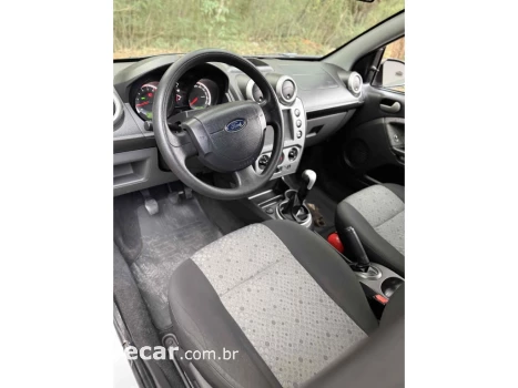 FIESTA 1.6 MPI Class Hatch 8V