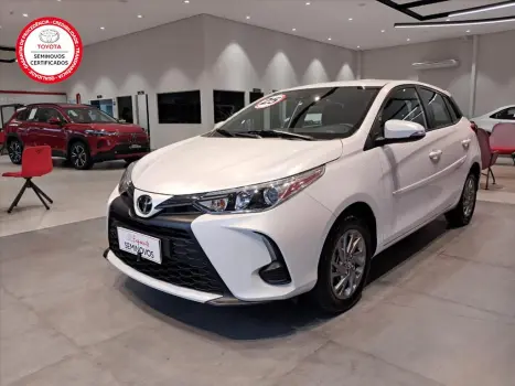 Toyota YARIS 1.5 16V FLEX XS MULTIDRIVE 4 portas