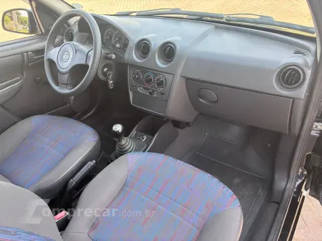 CELTA 1.0 MPFI Life 8V