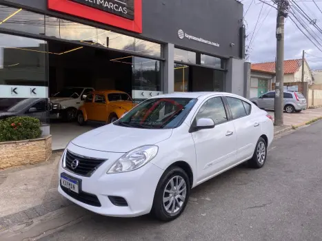 NISSAN VERSA 1.6 16V SV 4 portas