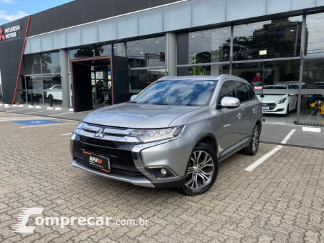 Mitsubishi OUTLANDER 2.0 Comfort 16V 4 portas