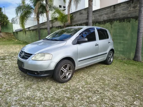 Volkswagen FOX 1.6 MI Plus 8V 4 portas
