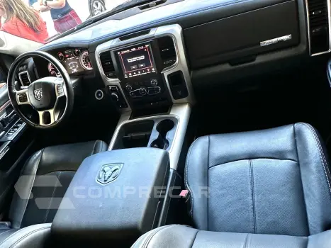 CLASSIC 5.7 V8 GASOLINA LARAMIE NIGHT EDITION CD 4X4 AUTOMÁT