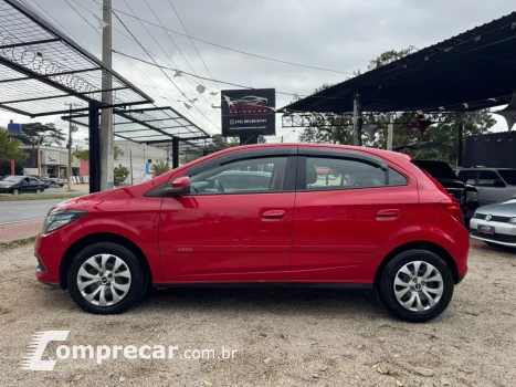 Onix Hatch 1.4 4P FLEX LT AUTOMÁTICO