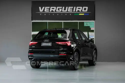 Q3 2.0 40 TFSI Performance Black Quattro