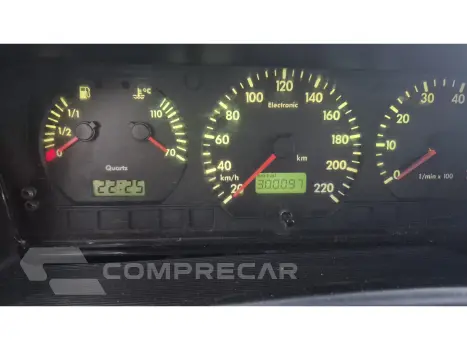 SANTANA 1.8 MI 8V GASOLINA 4P MANUAL