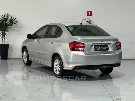 CITY 1.5 LX Sedan 16V