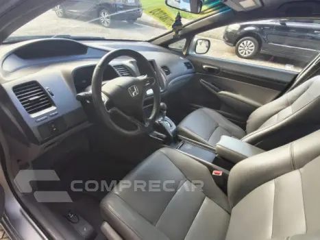 CIVIC - 1.8 LXS 16V 4P AUTOMÁTICO