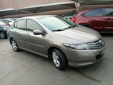 CITY 1.5 LX Sedan 16V