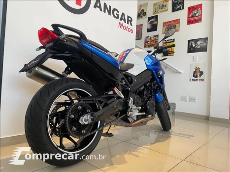 F 800 R