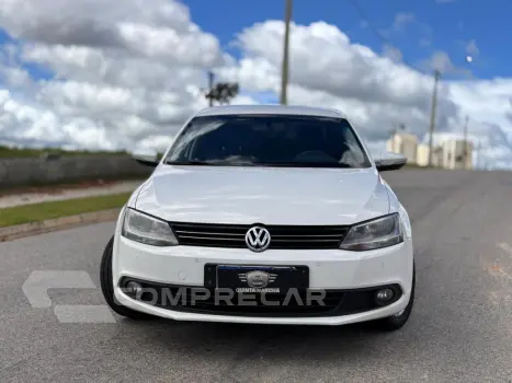 JETTA 2.0 COMFORTLINE FLEX 4P TIPTRONIC
