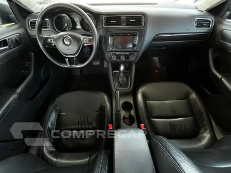 JETTA - 2.0 COMFORTLINE 4P TIPTRONIC