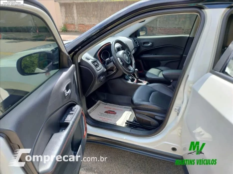 COMPASS 2.0 16V DIESEL TRAILHAWK 4X4 AUTOMÁTICO