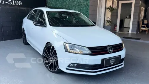 Volkswagen JETTA Highline 2.0 TSI 16V 4p Tiptronic 4 portas