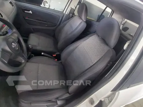 FOX - 1.6 MI 8V 4P MANUAL