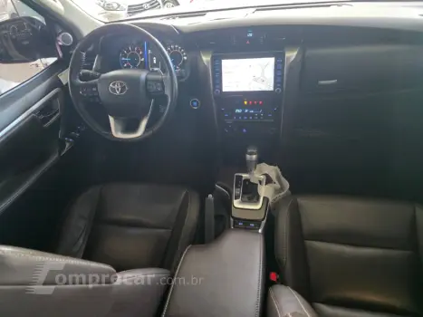 HILUX SW4 2.8 SRX 4X4 7 Lugares 16V Turbo Intercooler