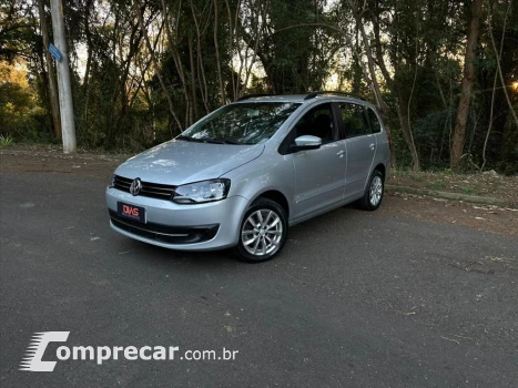 Volkswagen SPACEFOX 1.6 MI Trend 8V 4 portas