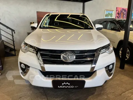 Toyota Hilux SW4 2.7 16V 4P FLEX SRV 7 LUGARES AUTOMÁTICO 4 portas