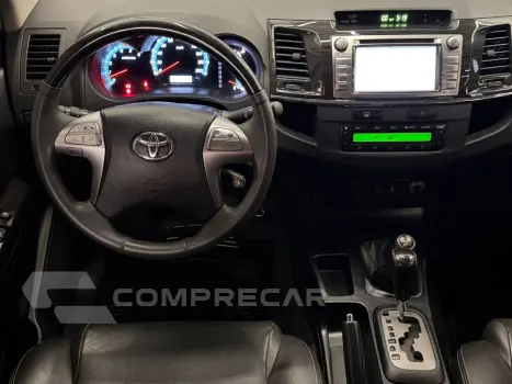 HILUX SW4 3.0 SRV 4X4 7 LUGARES 16V TURBO INTERCOOLER DIESEL