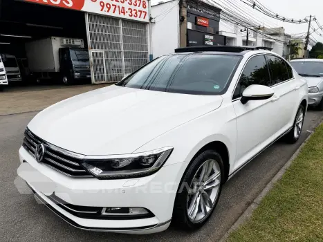 Volkswagen Passat Highline 2.0 TSI 220cv Tip. 4 portas