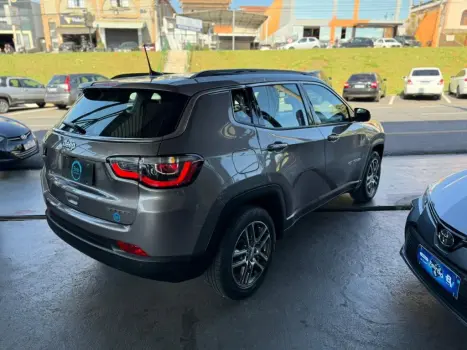 COMPASS SPORT 2.0 4x2 Flex 16V Aut.