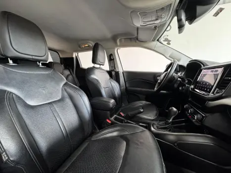 TORO 1.3 TURBO 270 FLEX VOLCANO AT6