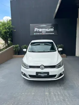 Volkswagen FOX 1.6 MI Highline 8V 4 portas