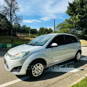 FIESTA 1.6 MPI Class Hatch 8V
