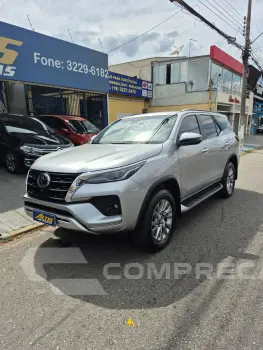 Toyota Hilux CD SRX 4x4 2.8 TDI 16V Diesel Aut. 4 portas