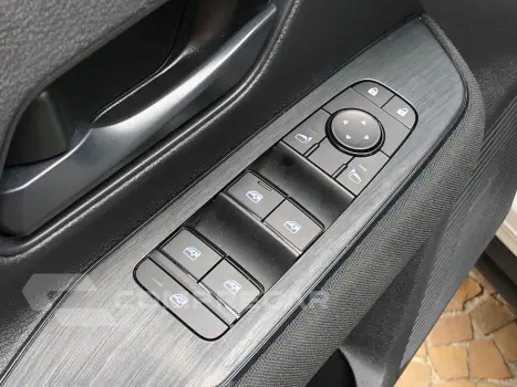 Kicks 1.0 Turbo Flex Sense Dct