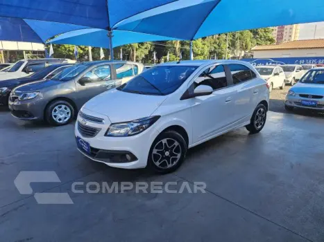 CHEVROLET ONIX - 1.4 MPFI LT 8V 4P MANUAL 4 portas