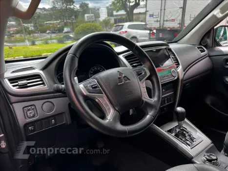 L200 TRITON 2.4 16V Turbo Sport HPE CD 4X4