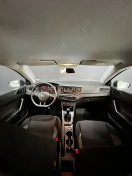 Polo Track 1.0 Flex 12V 5p