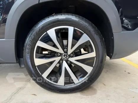 Taos 1.4 250 Tsi Total Flex Highline Automático